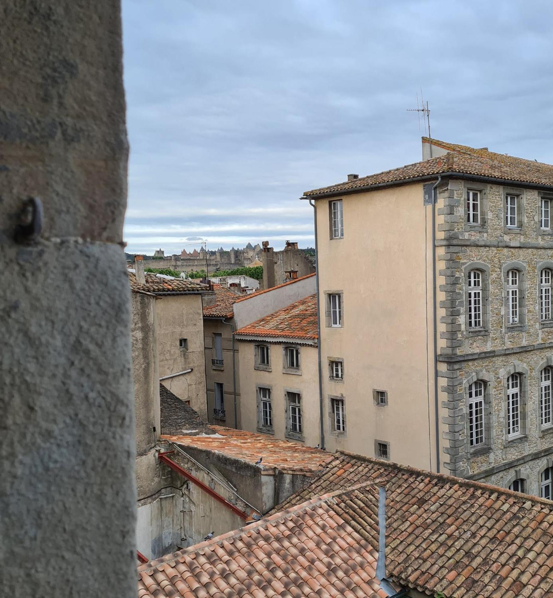 découvrez une ancienne maison de drapier du XVII siecle au coeur de bastide Carcassonne Chambre photo